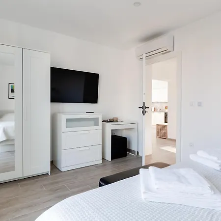 Sea & By Interhome * Ζαντάρ